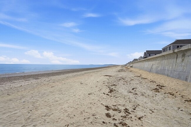 Photo - 61 Ocean Rd N