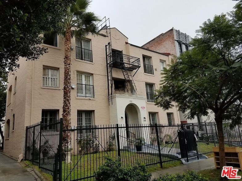 Photo - 246 S Kenmore Ave