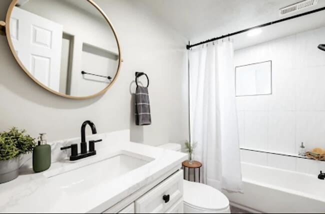 Photo - 437 N 700 W Unit ID1389253P