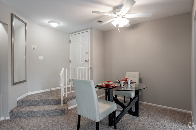 2BD, 2BA - 1,027SF - Arbor Lakes