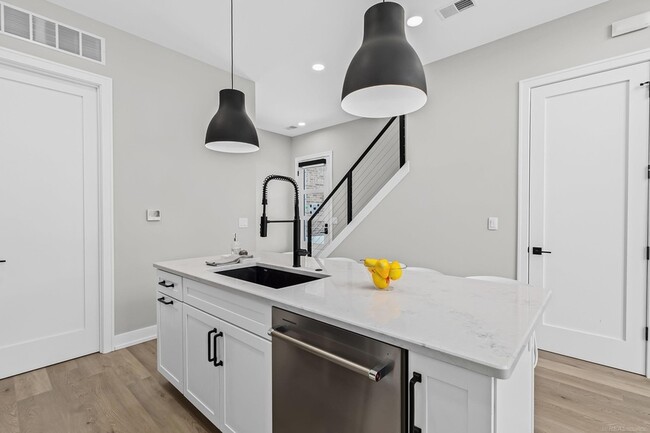 Photo - 434 W Tienken Rd