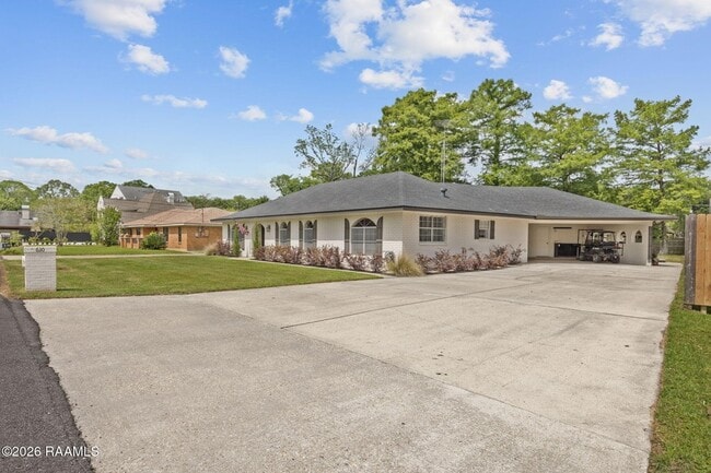 Photo - 610 E Demanade Dr