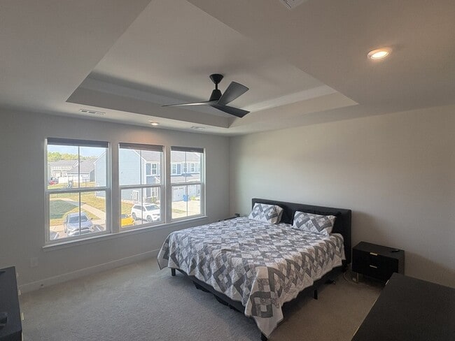 Photo - 733 Lipizanner Ln