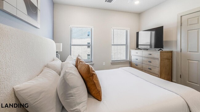 Photo - 3751 Heritage Towne Blvd. Unit 3215