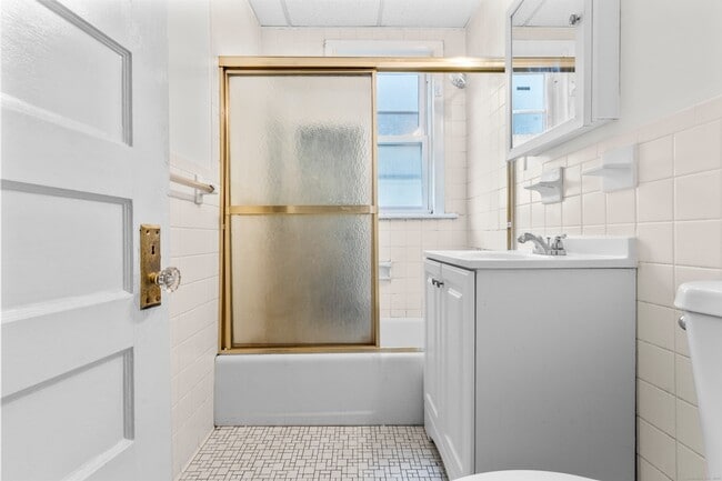 Photo - 448 Exeter St Unit 2