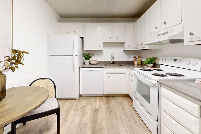 2BR, 1BA - 625SF - Kitchen - Locust Park Apartments