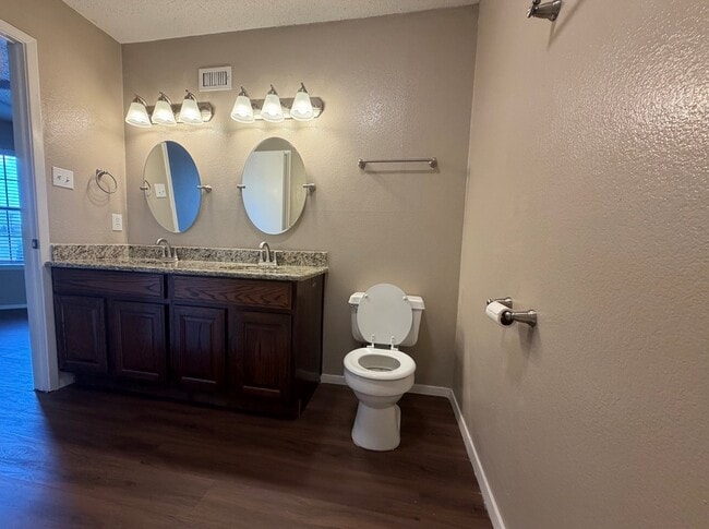 Photo - 101 Traders Rd