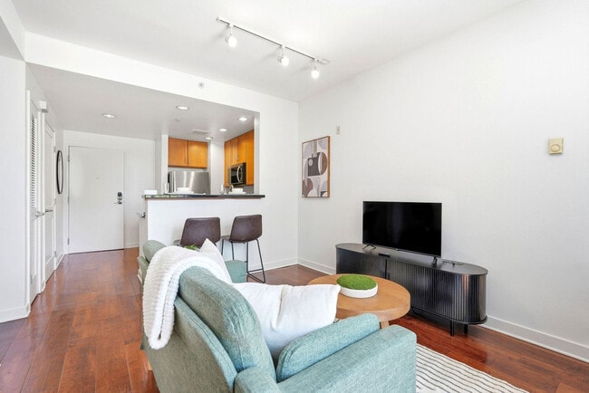 Building Photo - 355 Berry St Unit SI FL3-ID1520962P