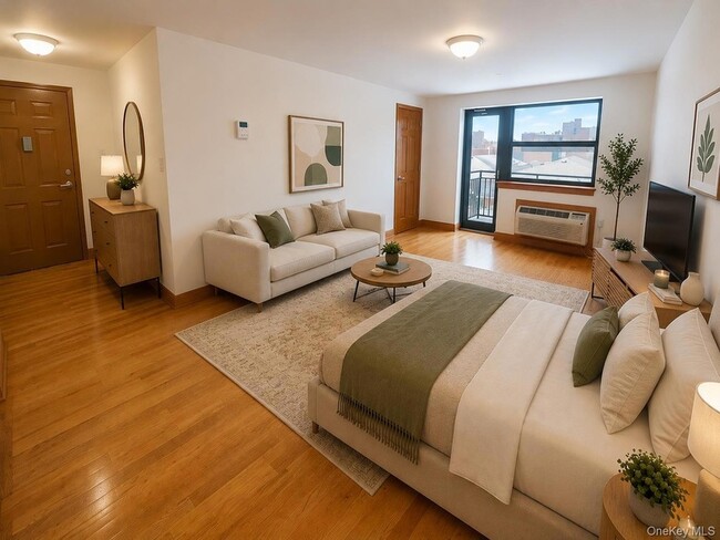 Building Photo - 135-23 82nd Ave Unit 3e