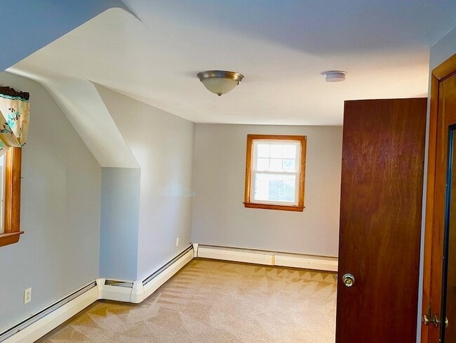 Photo - 16 Oakdale St