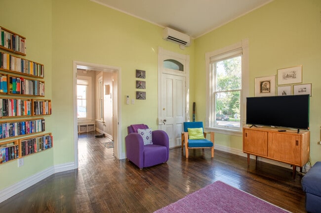 Photo - 425 2nd Ave Unit ID1249829P