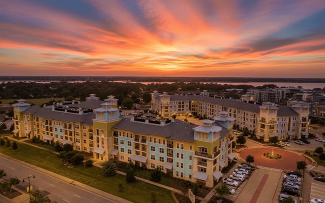 Building Photo - The Village at Lakefront