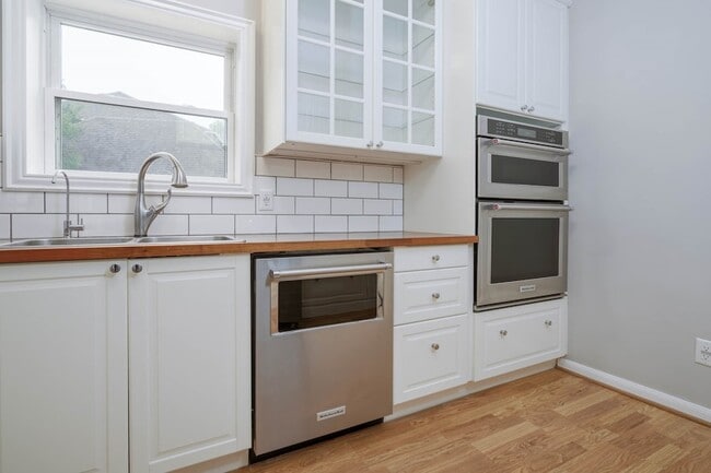 Photo - 2287 Woodland Springs St