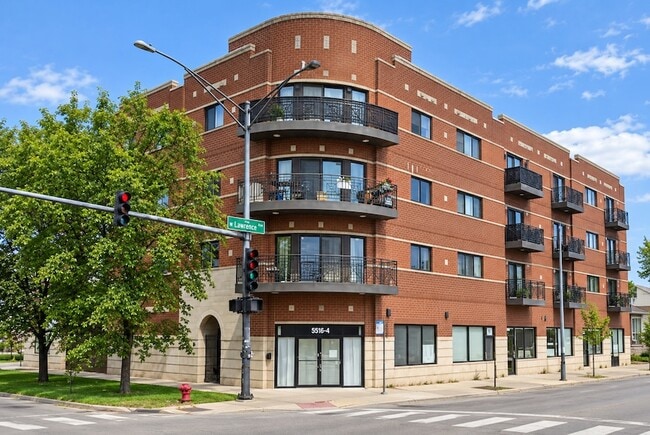 Building Photo - 6005 N Kimball Ave Unit 2A