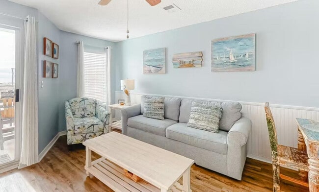 Building Photo - 572 E Beach Blvd Unit ID1372727P