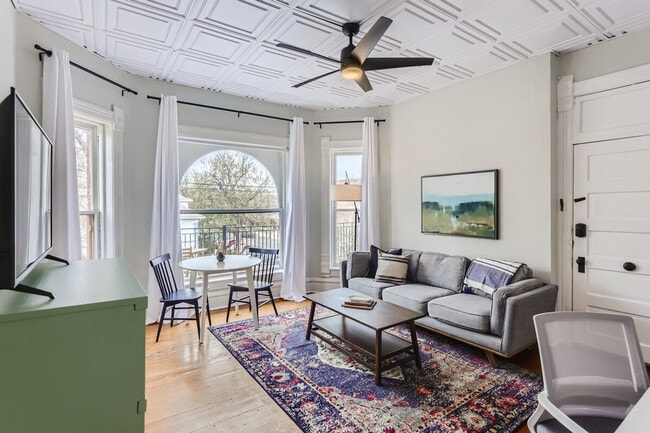 Building Photo - 2805 E 16th Ave Unit ID1026244P