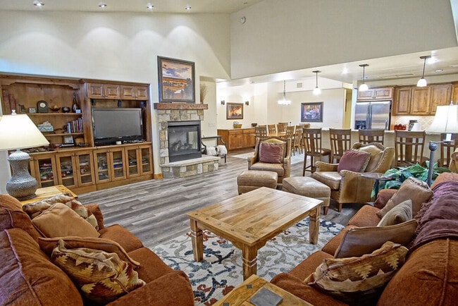 Photo - 2700 Village Dr Unit SI ID1564280P
