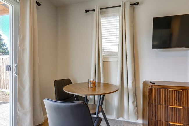 Photo - 4668 SE 2nd St Unit SI ID1631299P