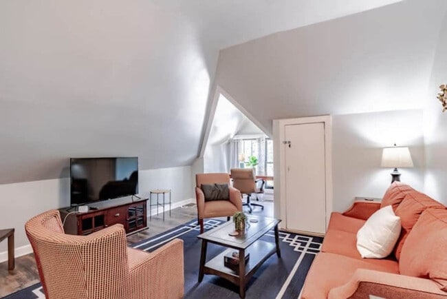 Photo - 57 N Ann St Unit ID1043453P