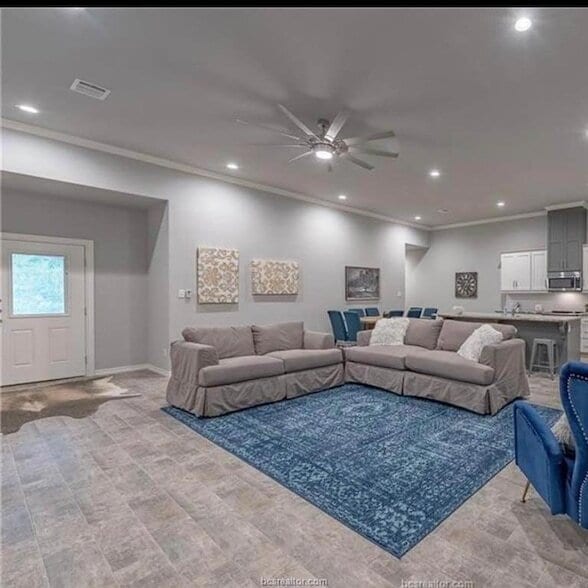 Photo - 3635 Kenyon Dr