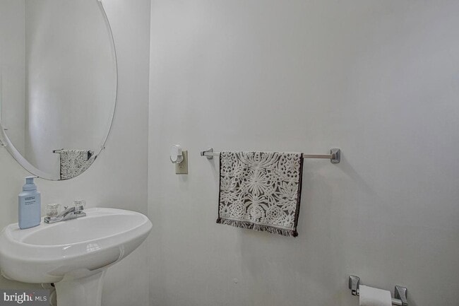 Photo - 1210 Needham Ct