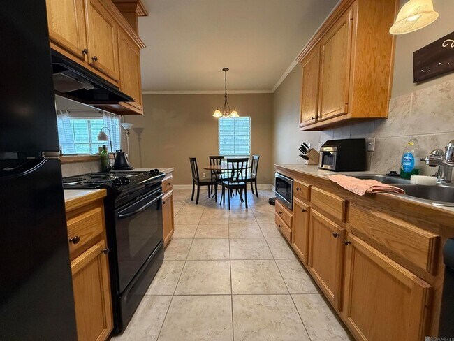 Photo - 828 Meadow Bend Dr