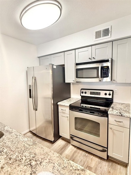 Photo - 4639 Wild Indigo St Unit 472