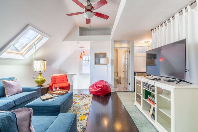 Building Photo - 10 Smith St Unit SI ID1045431P