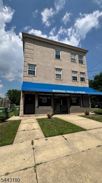 Building Photo - 1427 S Wood Ave Unit 4