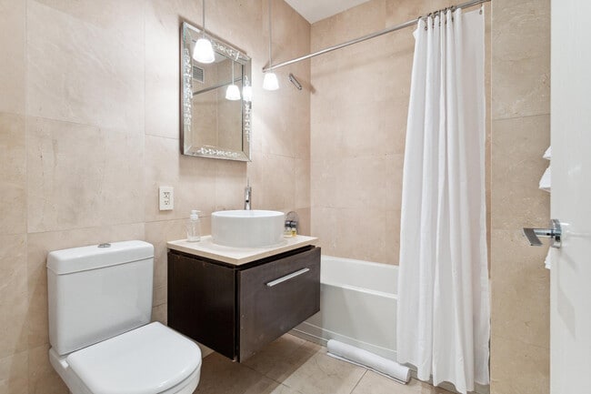 Photo - 110 Wall St Unit FL12-ID278478P