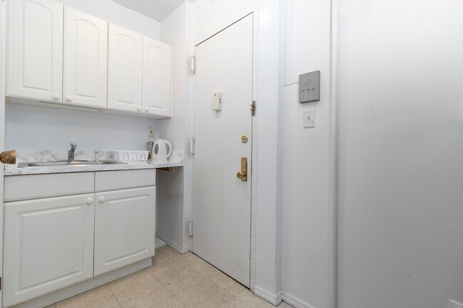 Photo - 1794 1st Ave Unit SI ID1058698P