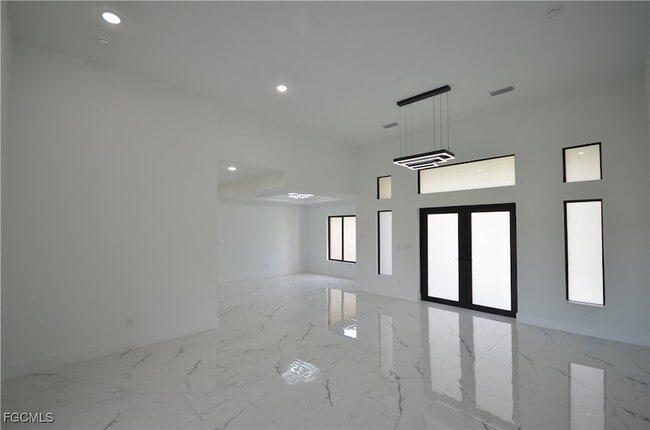 Photo - 1234 Bermar St