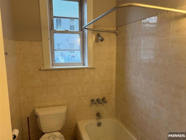 Photo - 220 Palisade Ave Unit 1B
