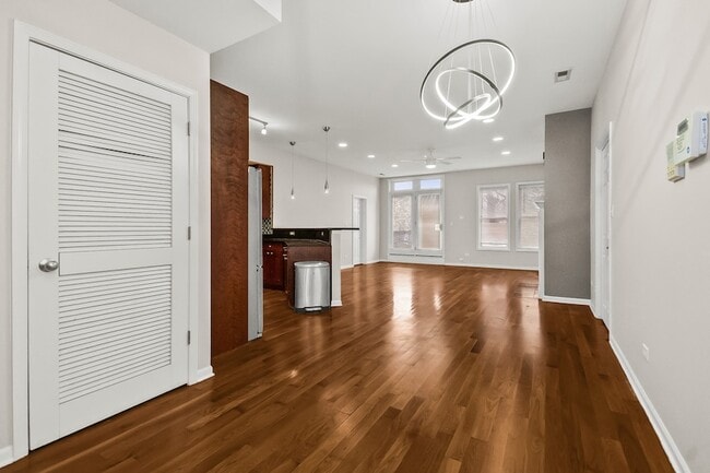 Photo - 3986 S Drexel Blvd Unit 3N