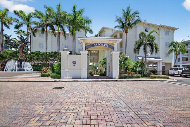 Photo - 275 NW Flagler Ave Unit 204