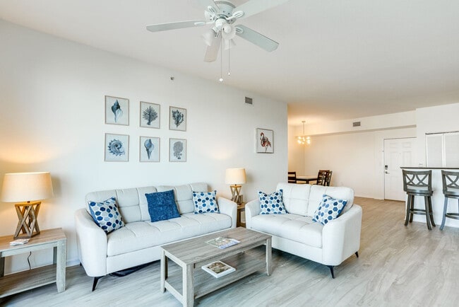 Building Photo - 802 W Windward Way Unit SI FL3-ID1545847P