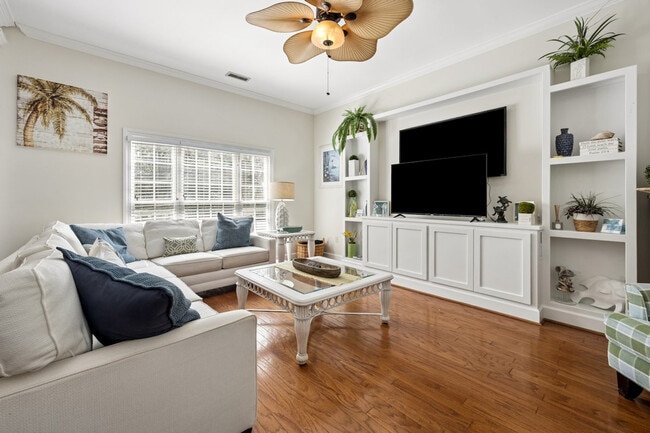 Building Photo - 40 Collins Meadow Dr Unit SI ID1507761P
