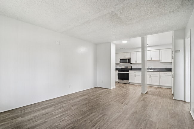 Photo - Los Olivos Apartments