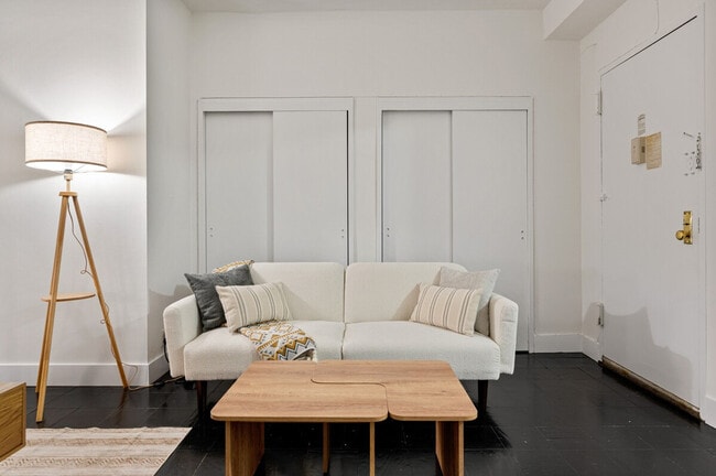 Building Photo - 420 Lexington Ave Unit ID1369820P