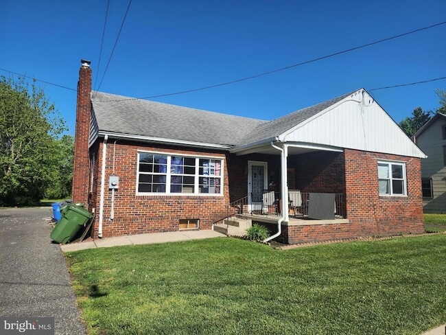 Building Photo - 333 N Main St