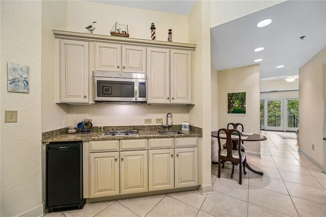 Photo - 150 Salt Air Dr Unit 304