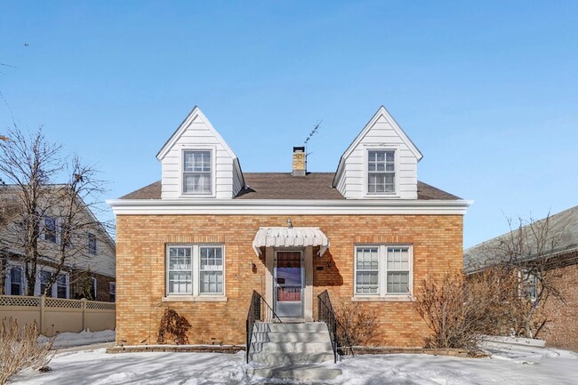 Building Photo - 6550 W Ebinger Dr Unit 2