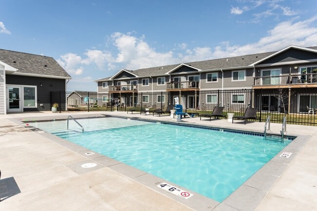 Photo - Sawyer Pointe