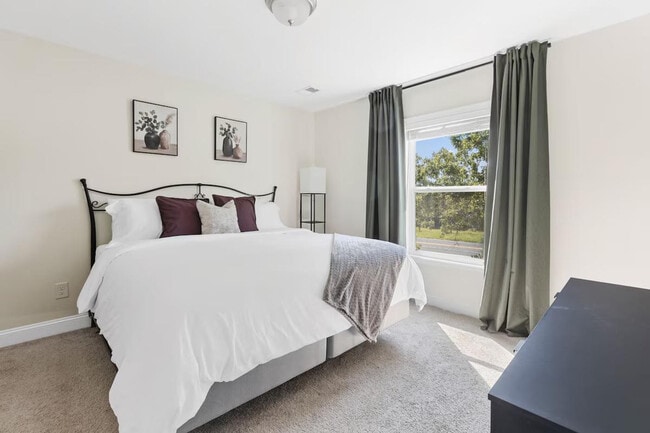 Photo - 739 Jacobs Millpond Rd Unit ID1340517P