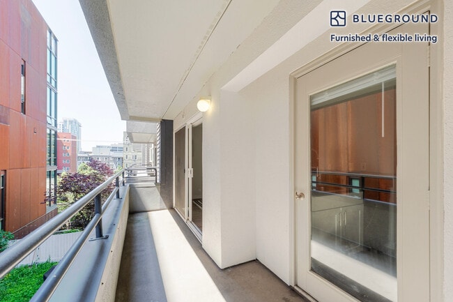 Photo - 526 Yale Ave N Unit FL4-ID877