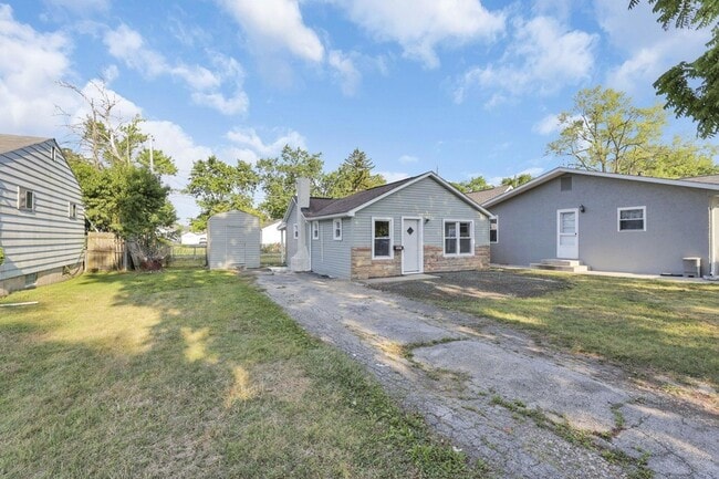 Photo - 561 Erickson Ave