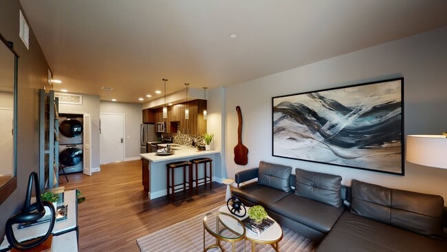 Photo - Capitol Towers - Luxury Midrise