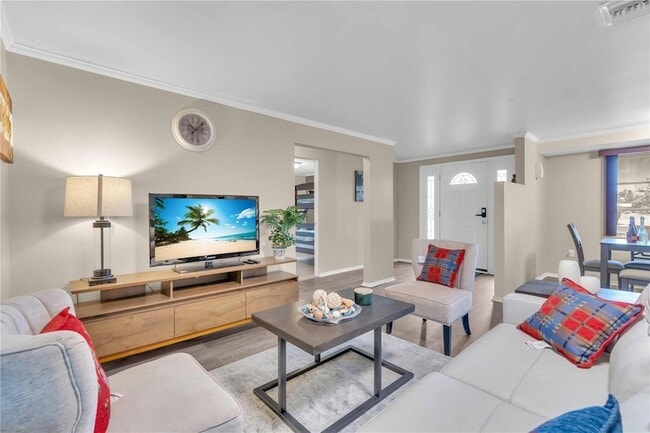 Photo - 7420 Cass Cir