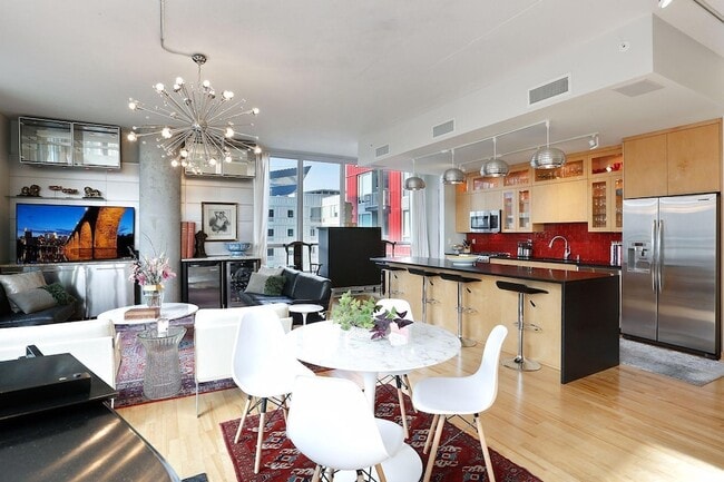 Photo - 901 S 2nd St