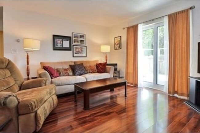 Photo - 23 Jacqueline Rd Unit B